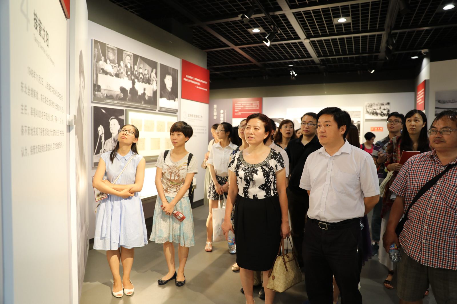 学习陈云五种精神，争做“两学一做”先锋 ——计算机科学与必威西汉姆联师生党员赴陈云纪念馆参观学习