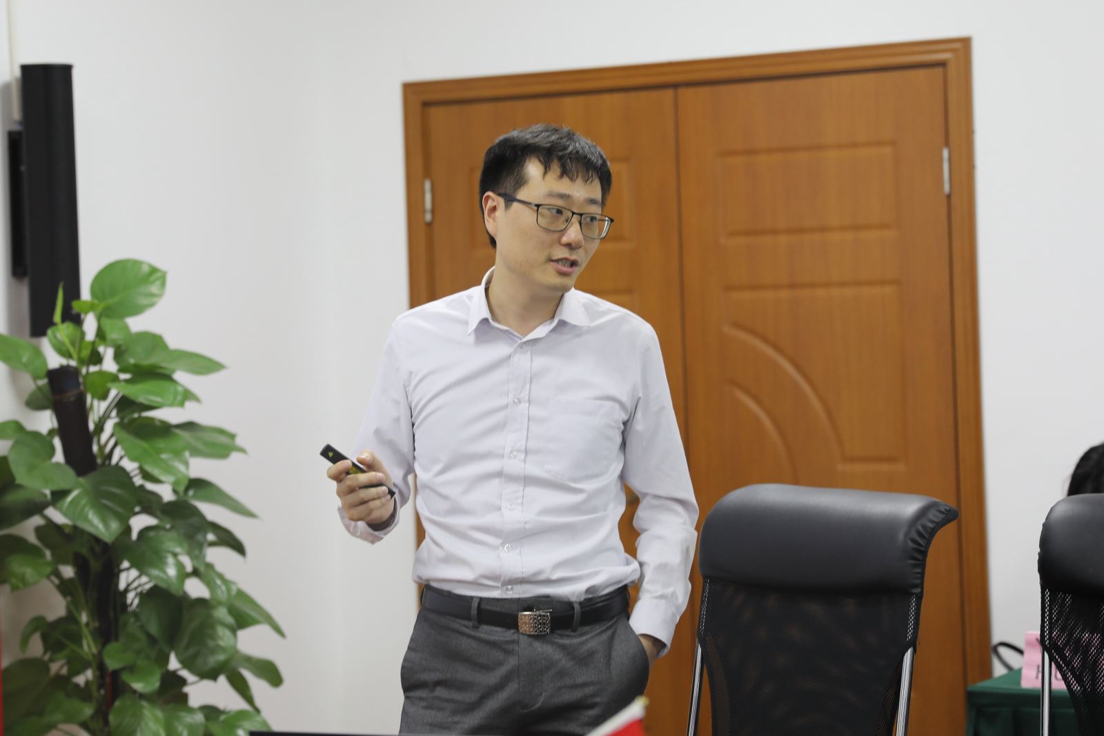 图灵奖获得者Joseph Sifakis与计软公司研究团队开展学术交流