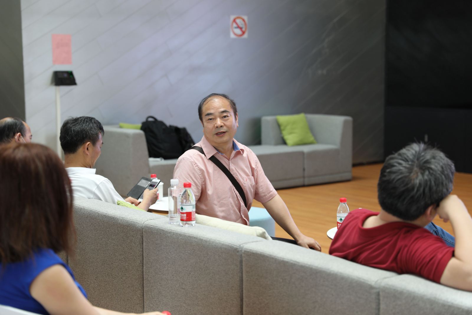 公司召开骨干教师交流座谈会