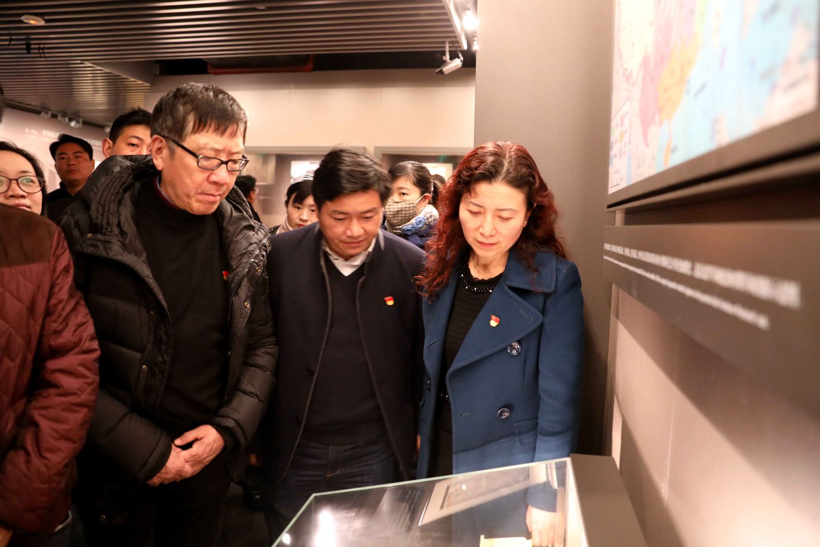 不忘初心，继续前行——计算机科学与公司党委委员瞻仰中共一大会址重温入党誓词