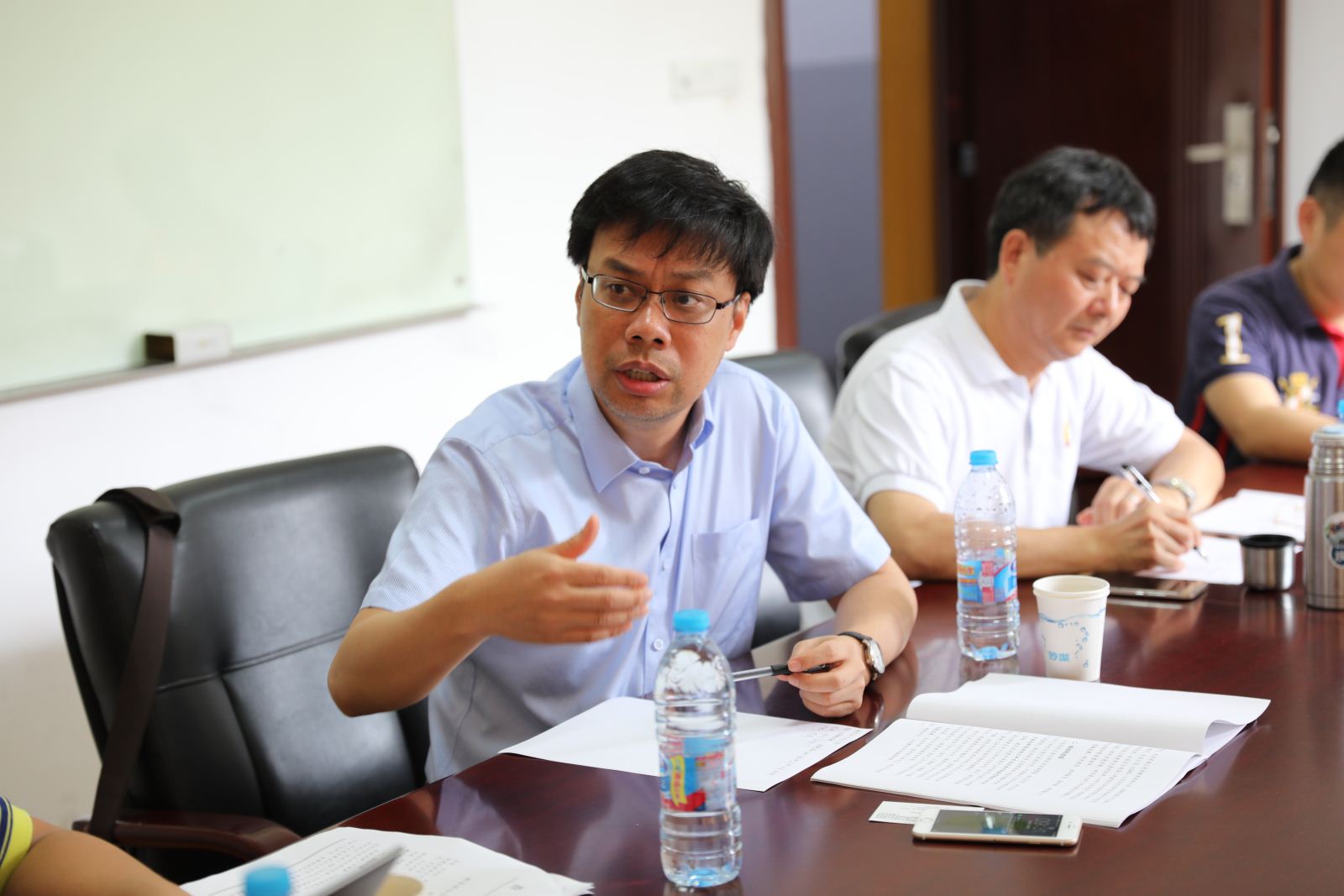 计软公司嵌入式软件与系统系“教育部新工科项目”申请研讨会召开