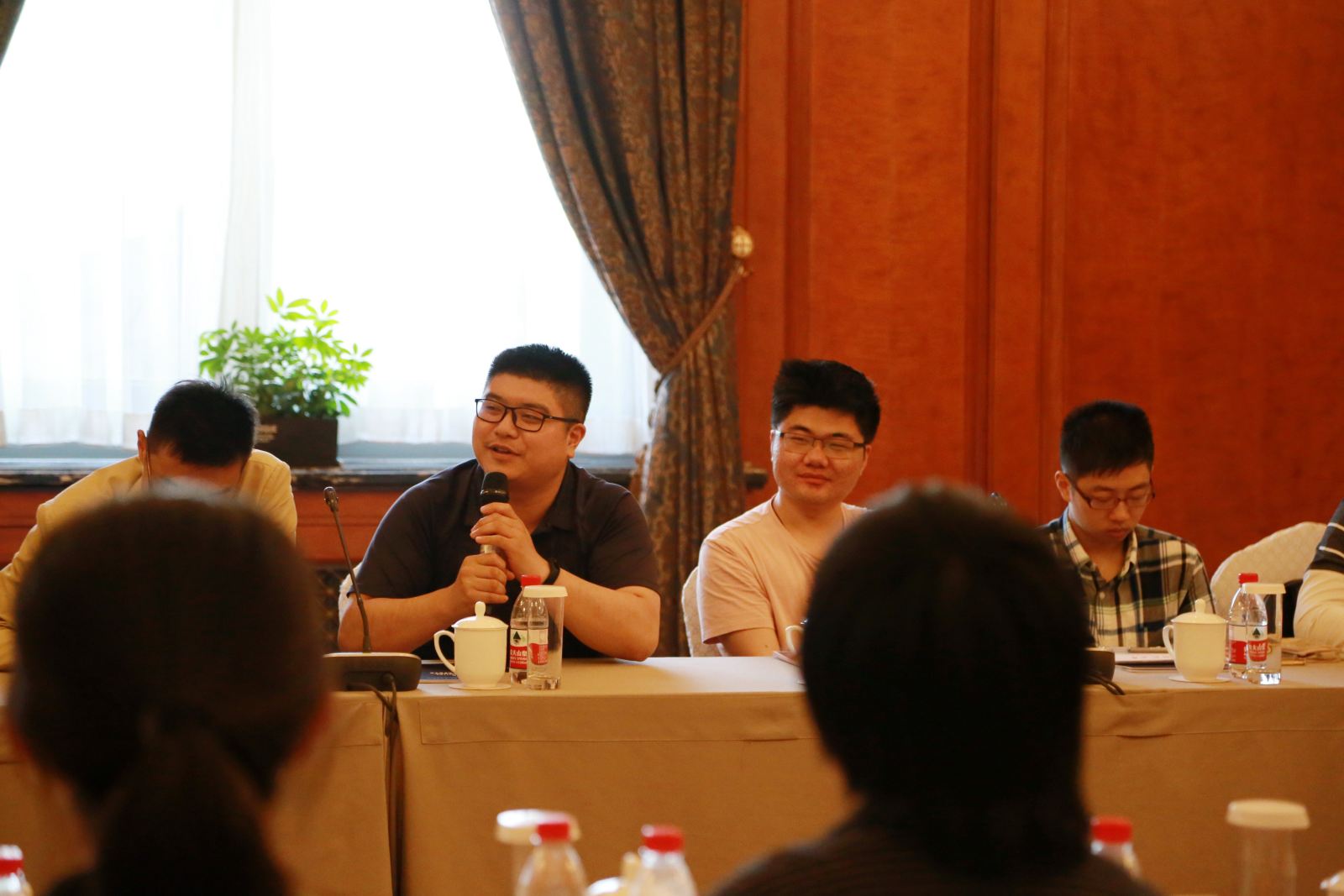 弘扬爱国奋斗精神，建功立业新时代——计软公司师生党支部与员工企业中汇公司开展联学联建活动
