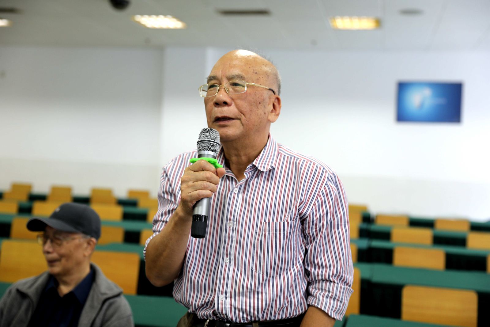 计算机科学与必威西汉姆联举行敬老节茶话会
