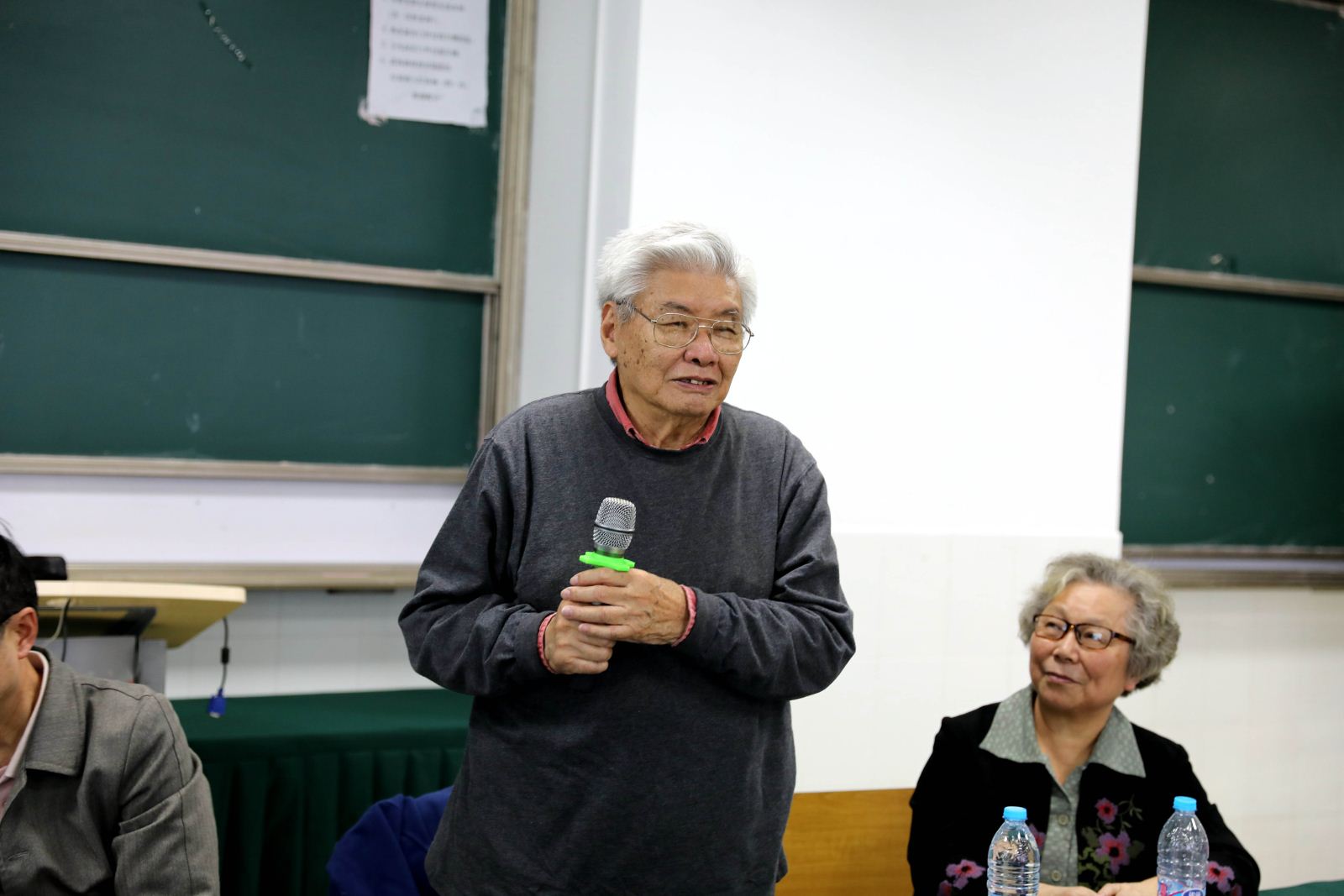 计算机科学与必威西汉姆联举行敬老节茶话会