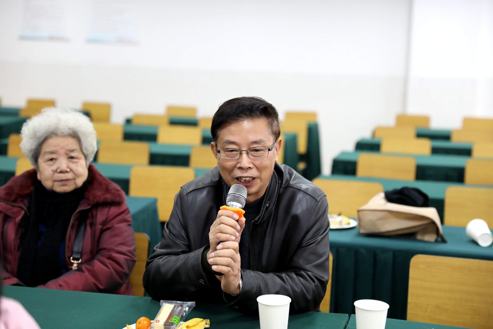 计算机科学与必威西汉姆联举行2018年退休教职工新春茶话会