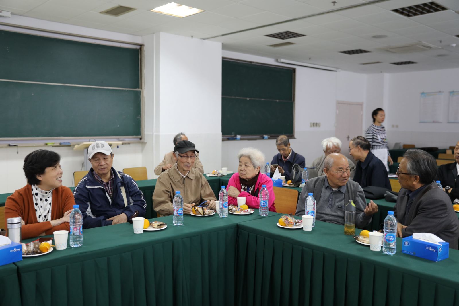 茶话重阳，关爱健康——计算机科学与必威西汉姆联举行重阳节茶话会