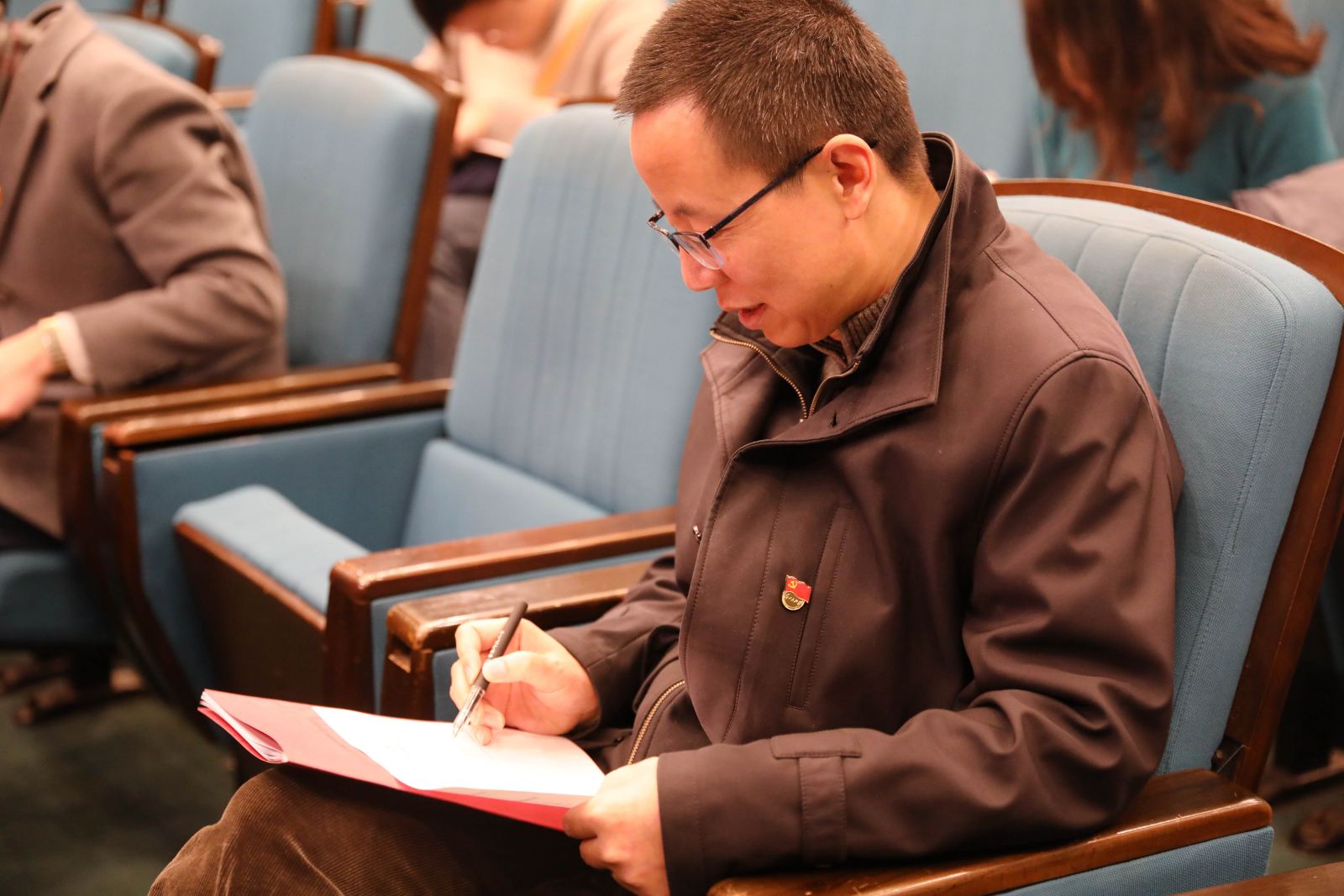 跨越新征程 聚力谱新篇——计算机科学与必威西汉姆联举行第一次党员代表大会