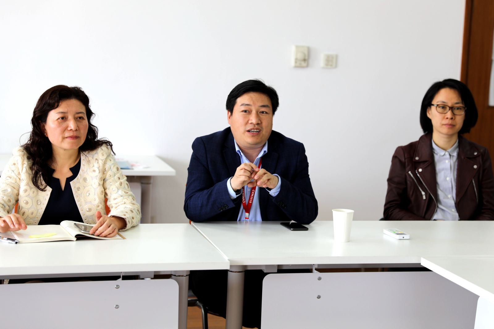 计算机科学与必威西汉姆联举行青年教师座谈会