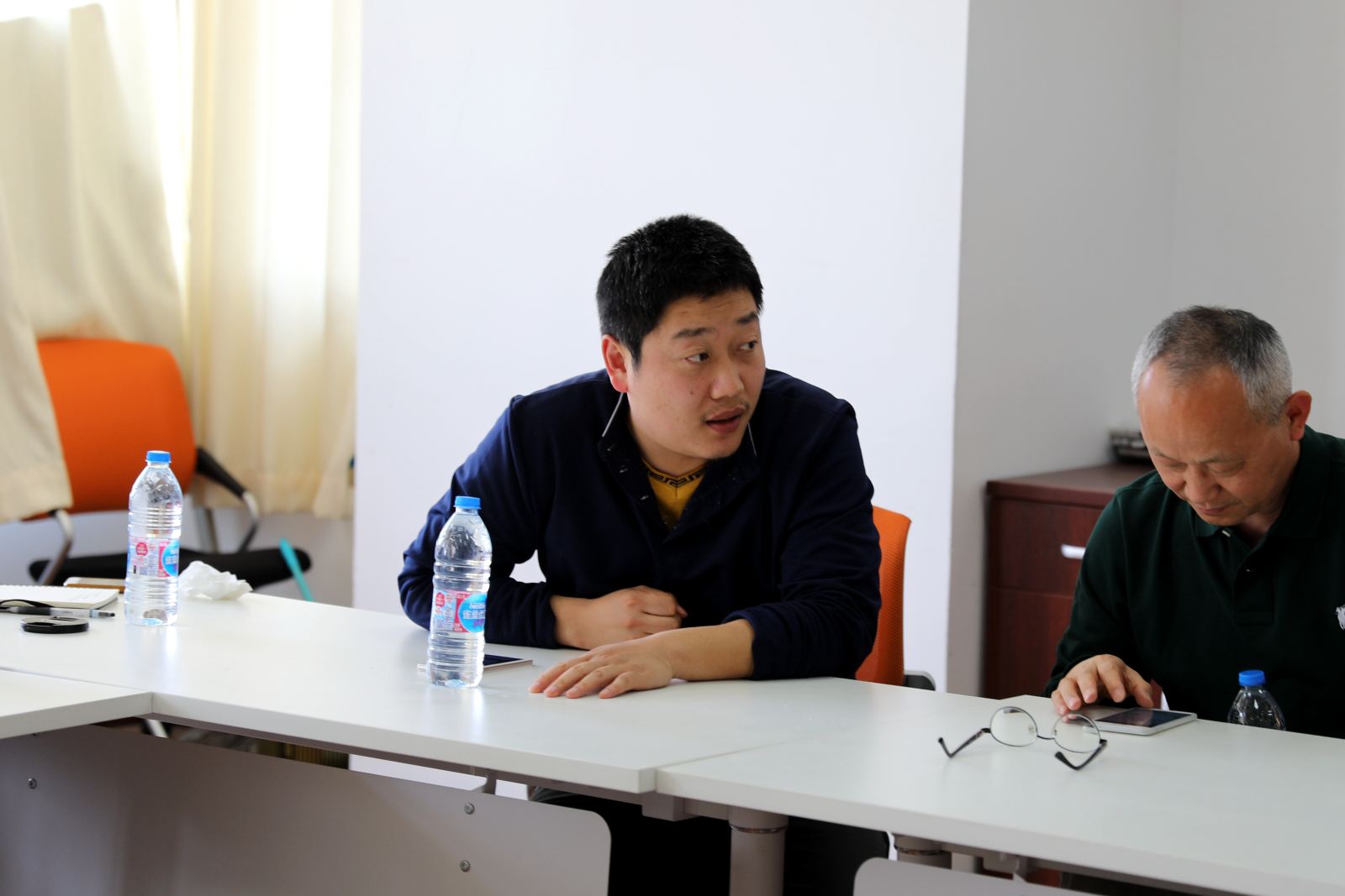 计算机科学与必威西汉姆联举行青年教师座谈会