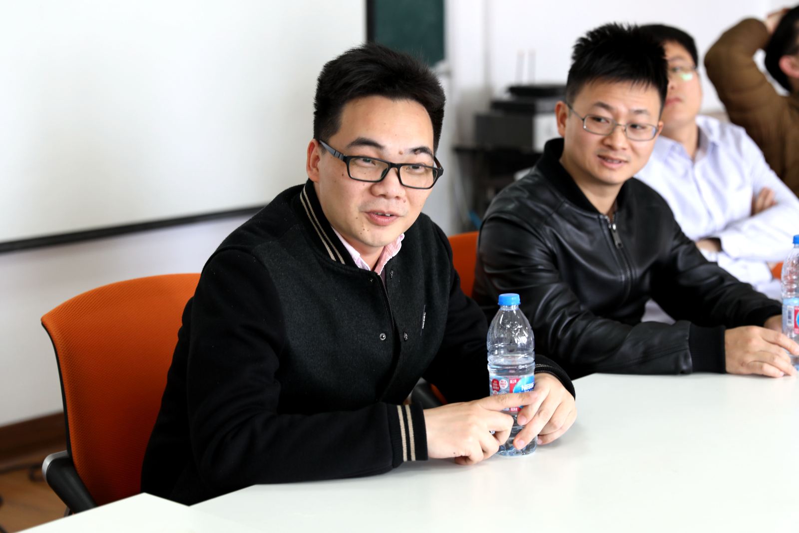 计算机科学与必威西汉姆联举行青年教师座谈会