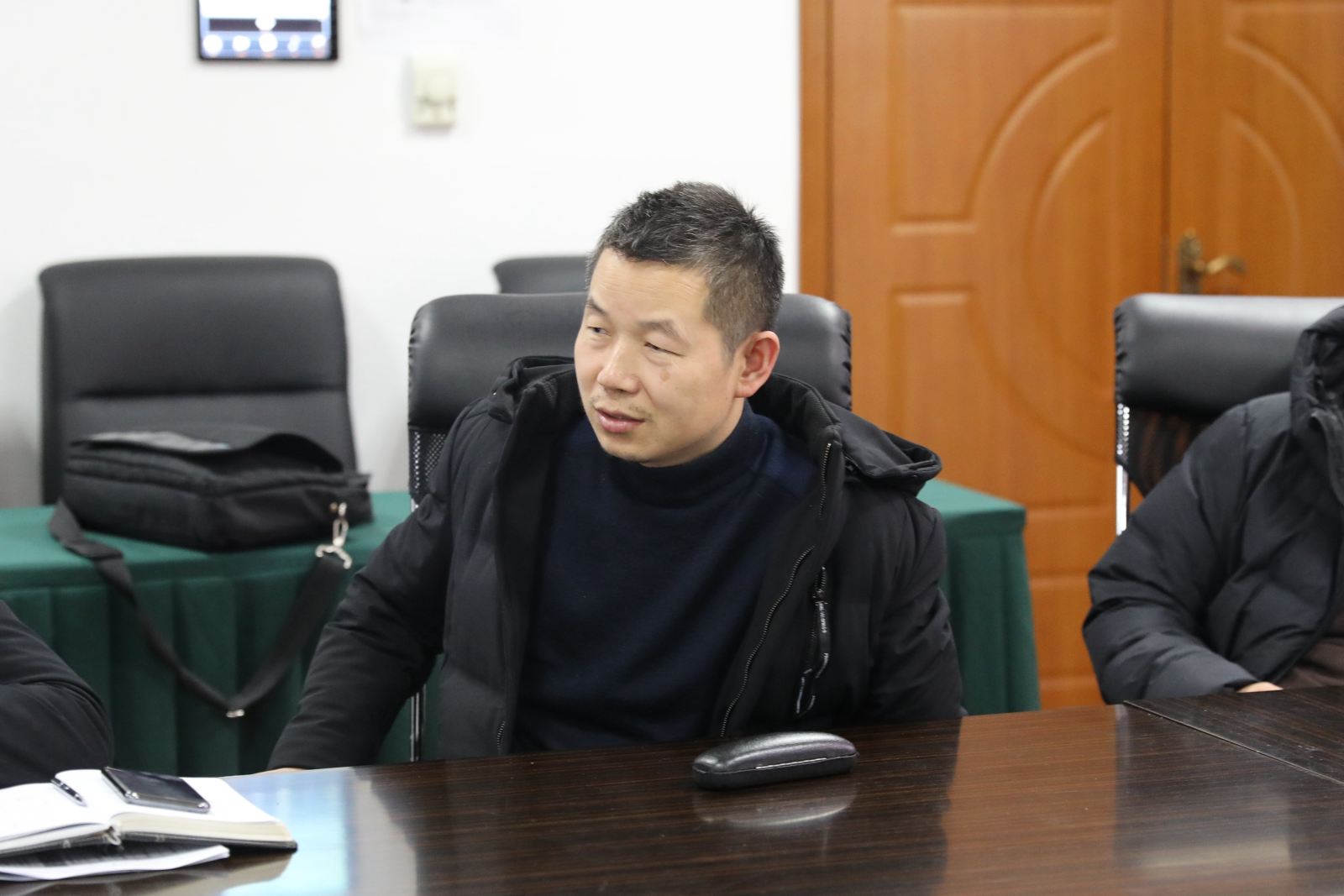 计算机科学与公司召开教授座谈会