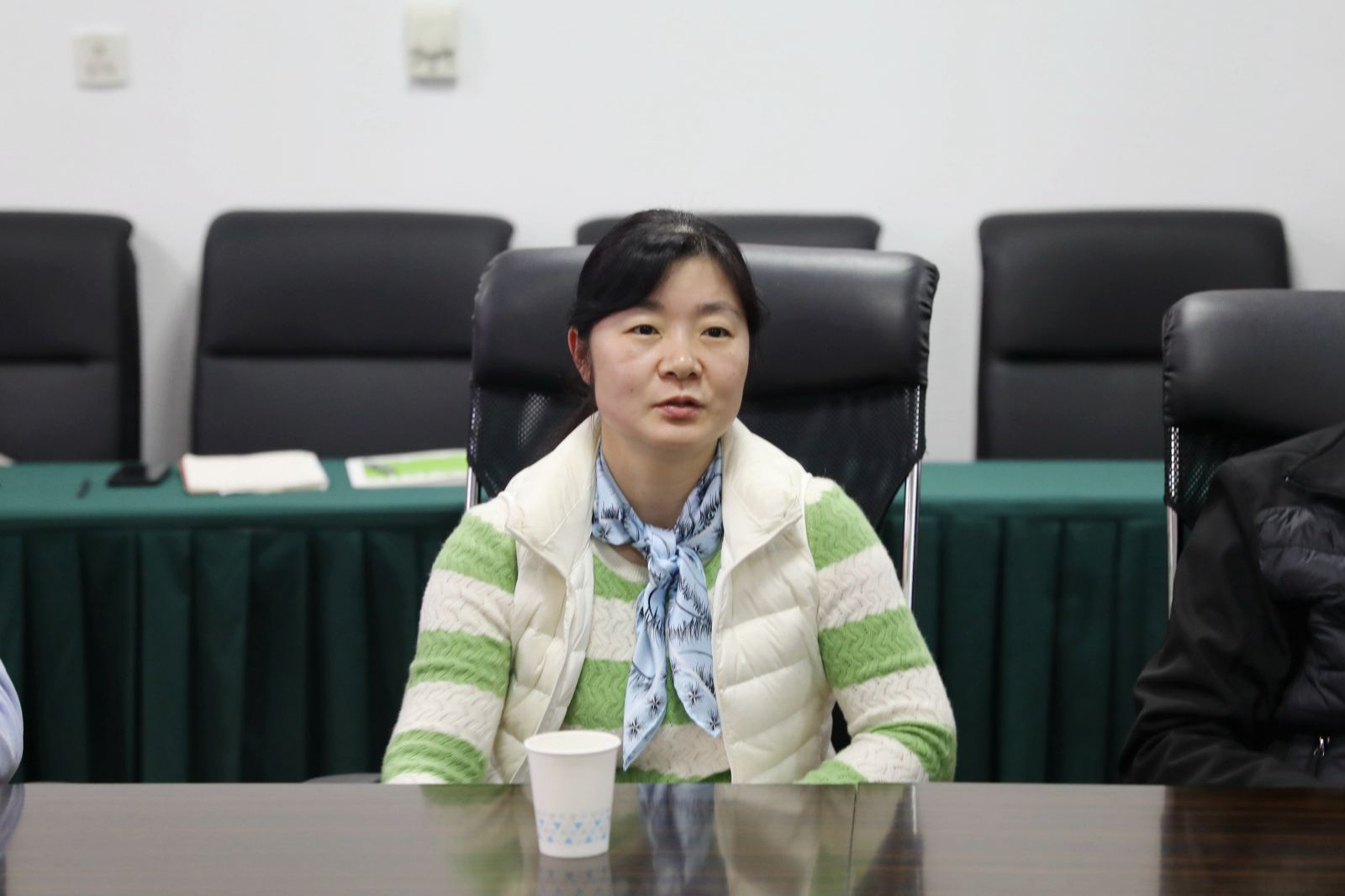计算机科学与公司召开教授座谈会