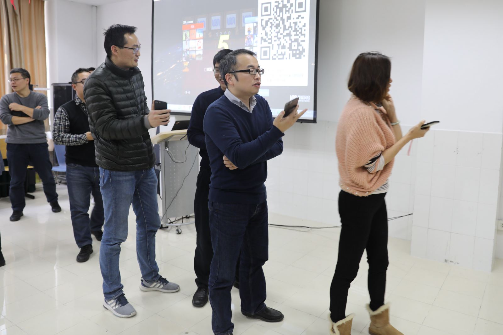 知否知否，计软公司新老教师共度2019新年茶话会！