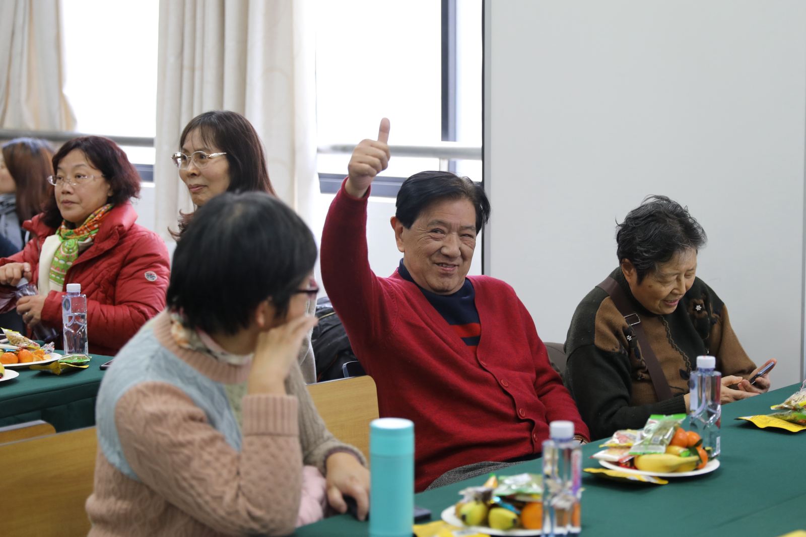 知否知否，计软公司新老教师共度2019新年茶话会！