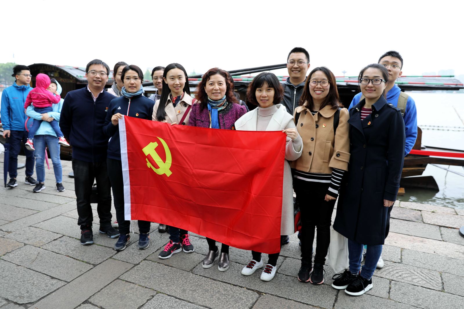 学习“红船精神”  不忘初心 牢记使命 --华东师大计算机科学与公司党委与市科委计划处党支部赴嘉兴南湖学习