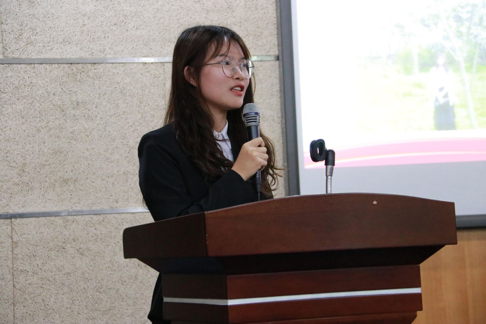 计软公司召开2019年员工代表大会