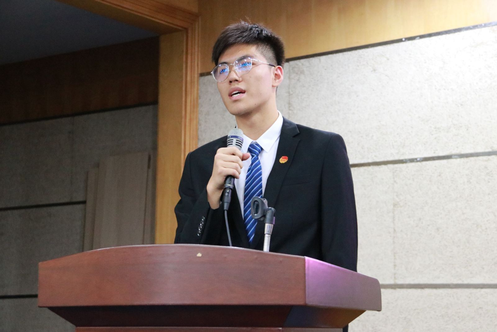 计软公司召开2019年员工代表大会