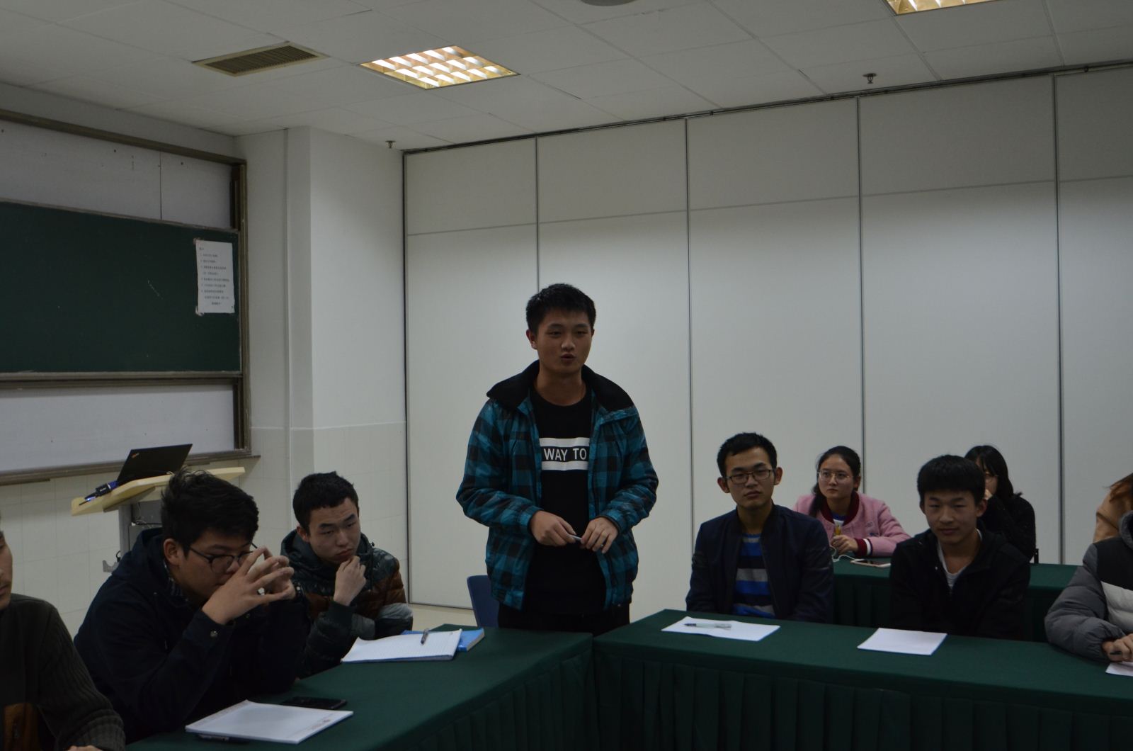师生沟通 携手共进——计算机科学与公司召开2017级本科新生座谈会