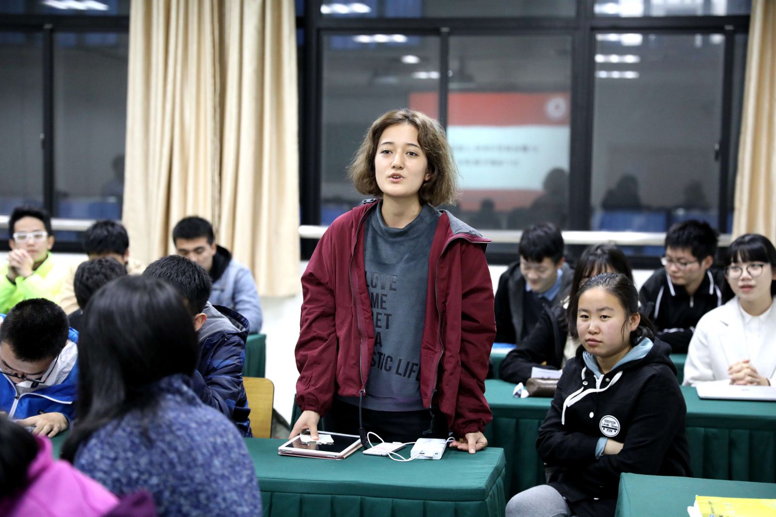 师生沟通 携手共进——计算机科学与公司召开2017级本科新生座谈会