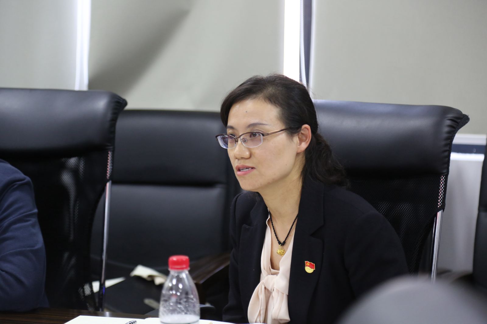 主题教育丨必威西汉姆联举行“不忘初心、牢记使命”主题教育院领导班子第六次集中学习研讨：加强团队建设 提升育人合力和学术竞争力